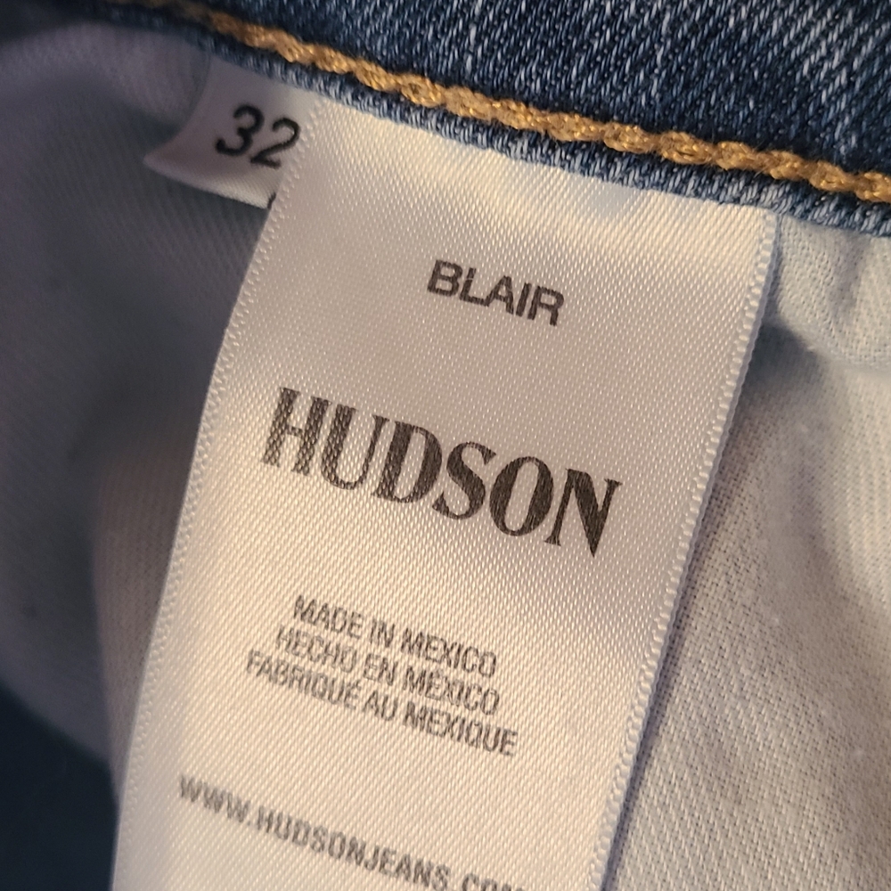 Hudson Blair Cropped Flare - Picture 2 of 10